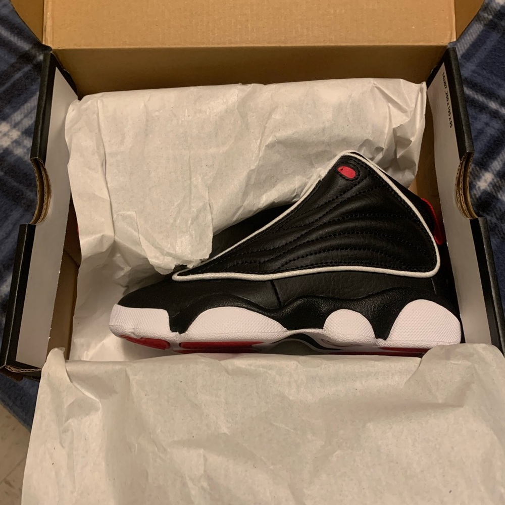 Jordan Pro Strong (PS) 5.5 - 7 year old size